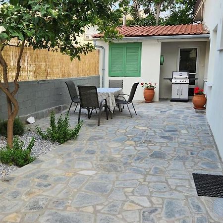 Villa The Lemon Tree Potos Exterior foto